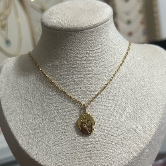 - 18K Gold plated rose necklace - Picture 1 of 3